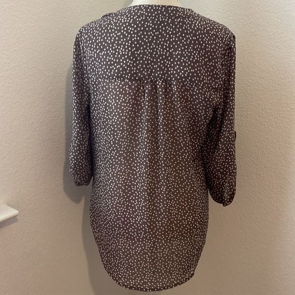 Maurices Women's M Brown Polka Dot Blouse Polyester V-Neck Lightweight Top - Picture 5 of 9